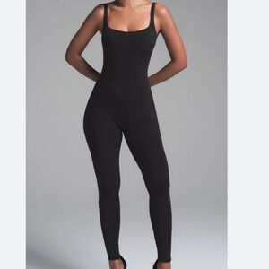SKIMS Fit Everybody Square Neck low Back Onyx onesie Large